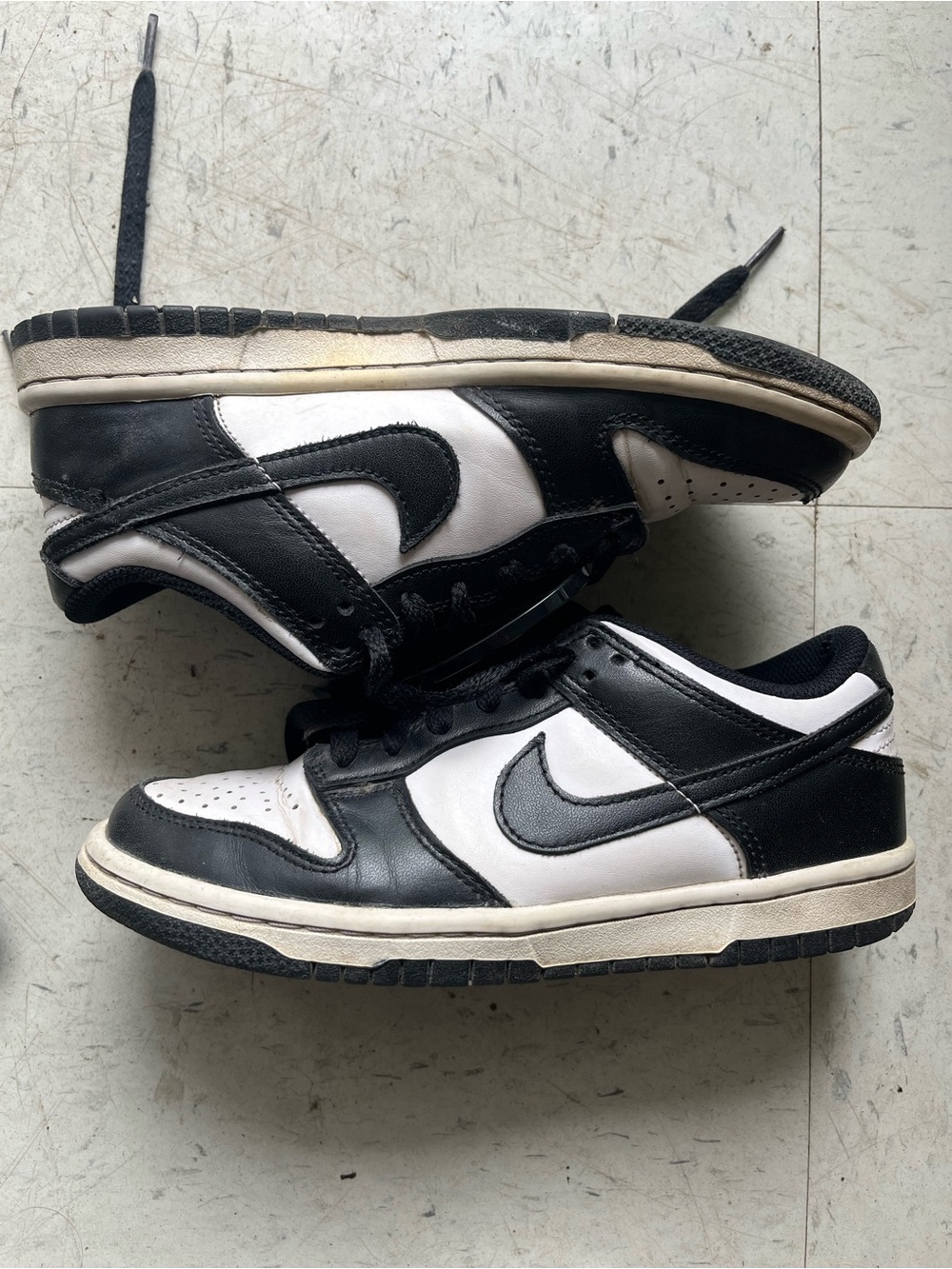 Nike Panda Dunks 4y
